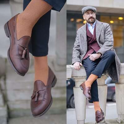 Męskie podkolanówki uciskowe na zmęczone nogi - długie skarpety kompresyjne redukujące obrzęk i wspomagające krążenie - przyjemny w dotyku materiał, ciekawa kolorystyka (Veera Color)