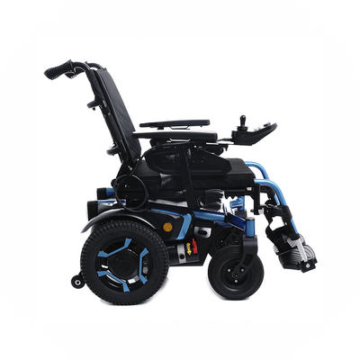 Wózek elektryczny z odchylanym oparciem pleców i regulacją kąta nachylenia i szerokości siedziska (Star Blu)