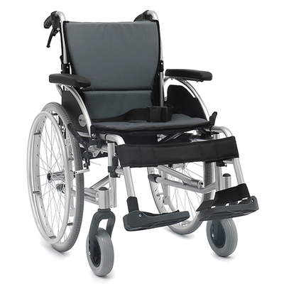 ULTRAlekki aluminiowy wózek inwalidzki - Ergonomic (AR-300)