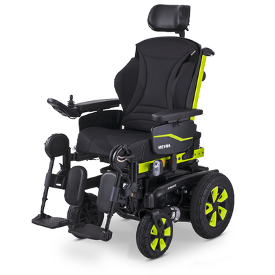 Elektryczny wózek pokojowy z tylną amortyzacją na sprężynach i regulowanymi podłokietnikami - żelowe akumulatory, napęd tylny, zdejmowane i odchylane podnóżki (Meyra ICHAIR MC2 1.611)